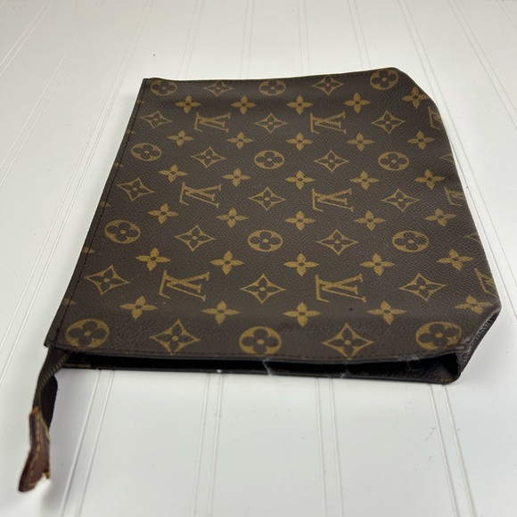 Louis Vuitton Monogram Toiletry Pouch Cosmetic Bag Clutch 26 - Picture 4 of 9